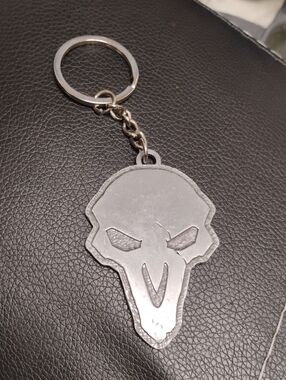 2017 BLIZZARD OVERWATCH REAPER MASK KEYCHAIN CHARM GOOD CONDITION